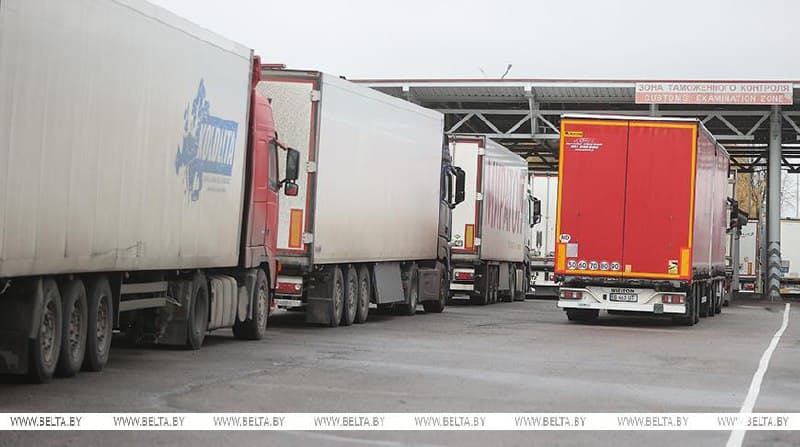 Featured image for: Lithuania considers Belarus' actions against truck drivers as terrorism Lithuania considers Belarus' actions against truck drivers as terrorism