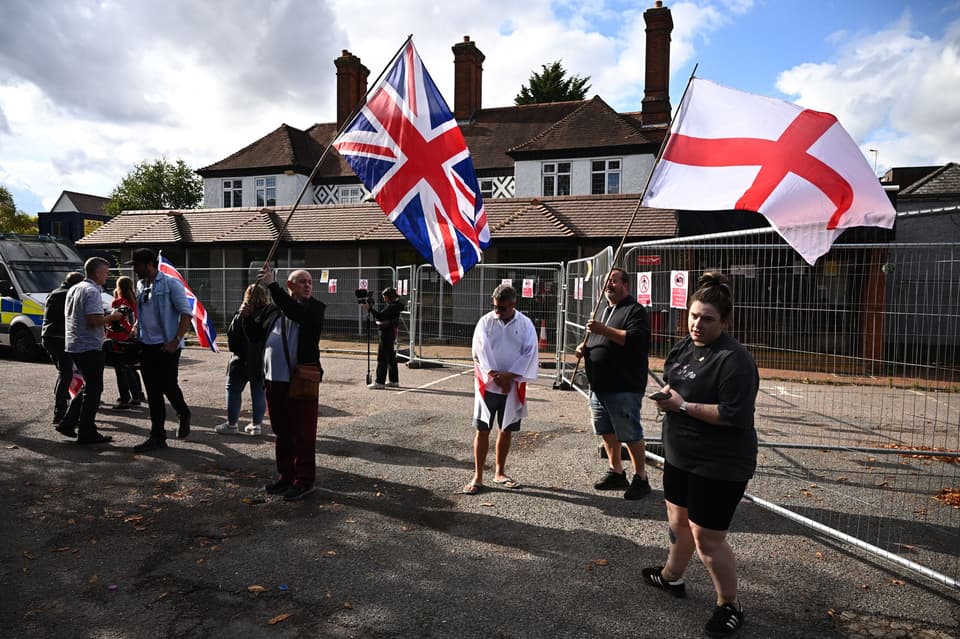 Image for UK Judge Faces Bias Allegations Over Asylum Ruling in Epping