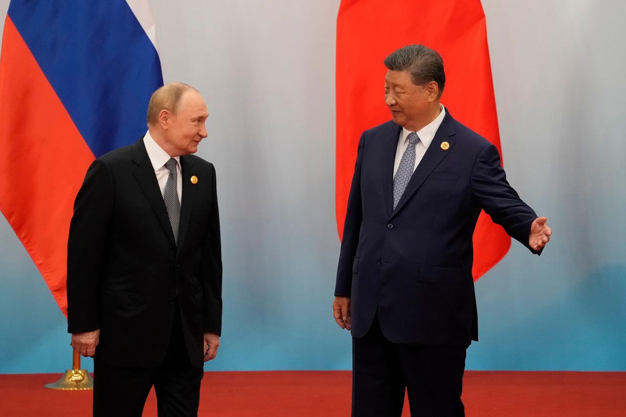 Image for Russia and China Strike Major Gas Deal: 50 Billion Cubic Meters Annually