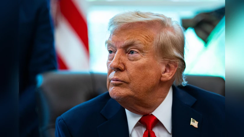 Image for Trump halts over $400 million in military aid to Taiwan