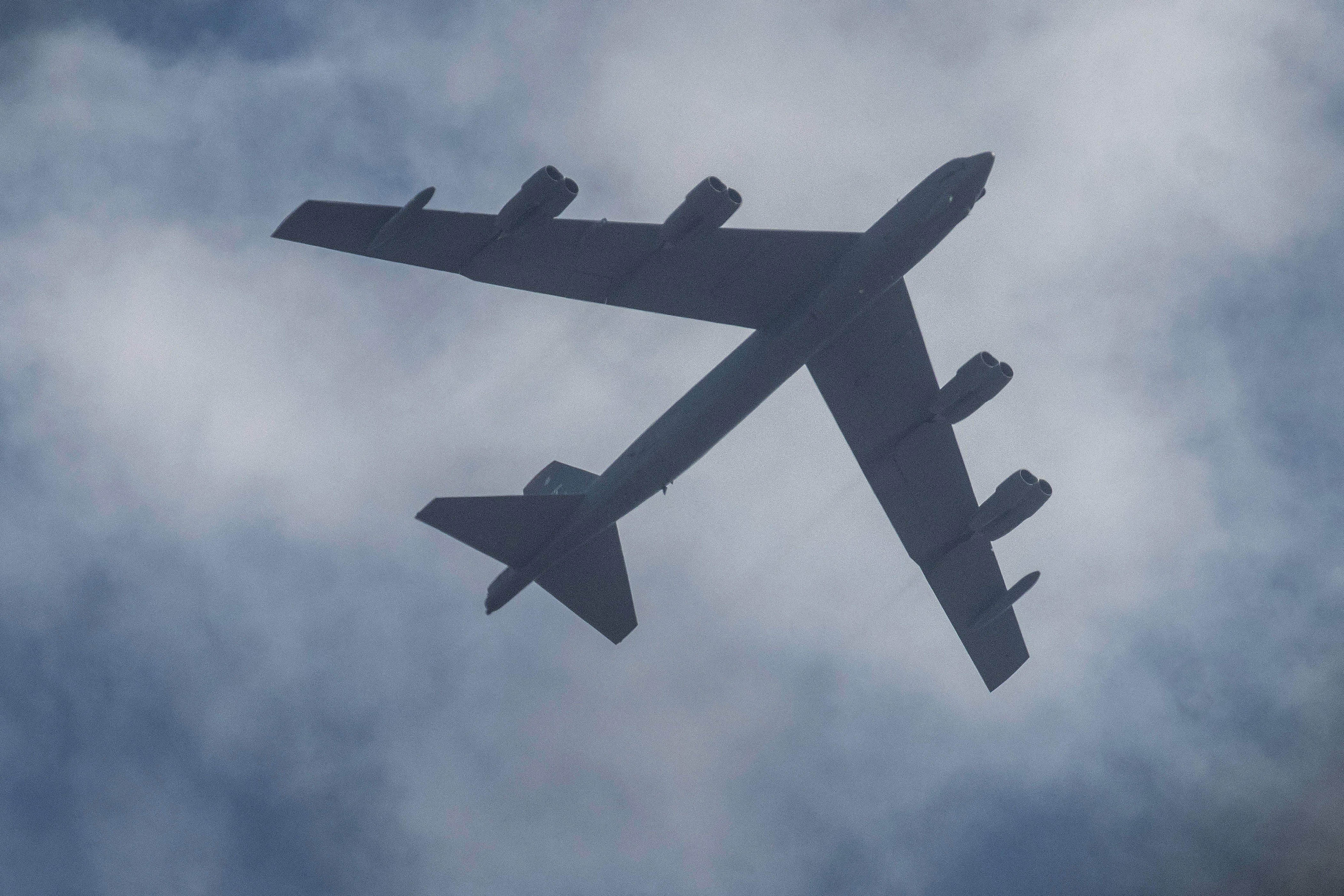 Image for US B-52H Stratofortress bombers spotted near Venezuelan airspace