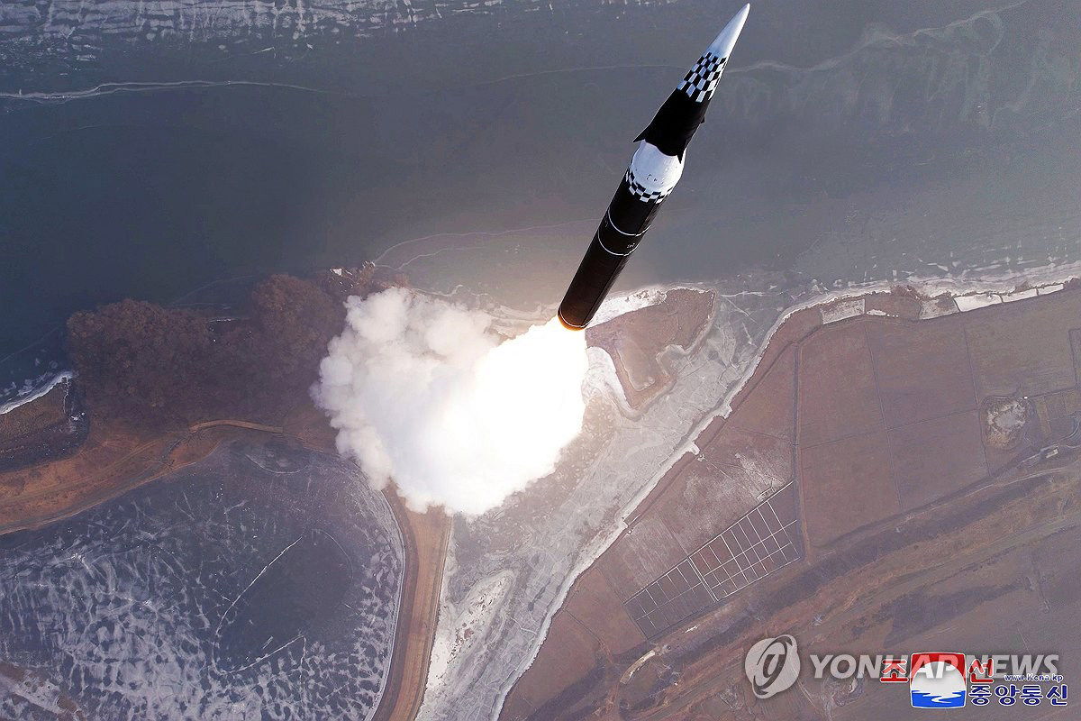 Image for South Korea reports North Korea launched multiple short-range missiles