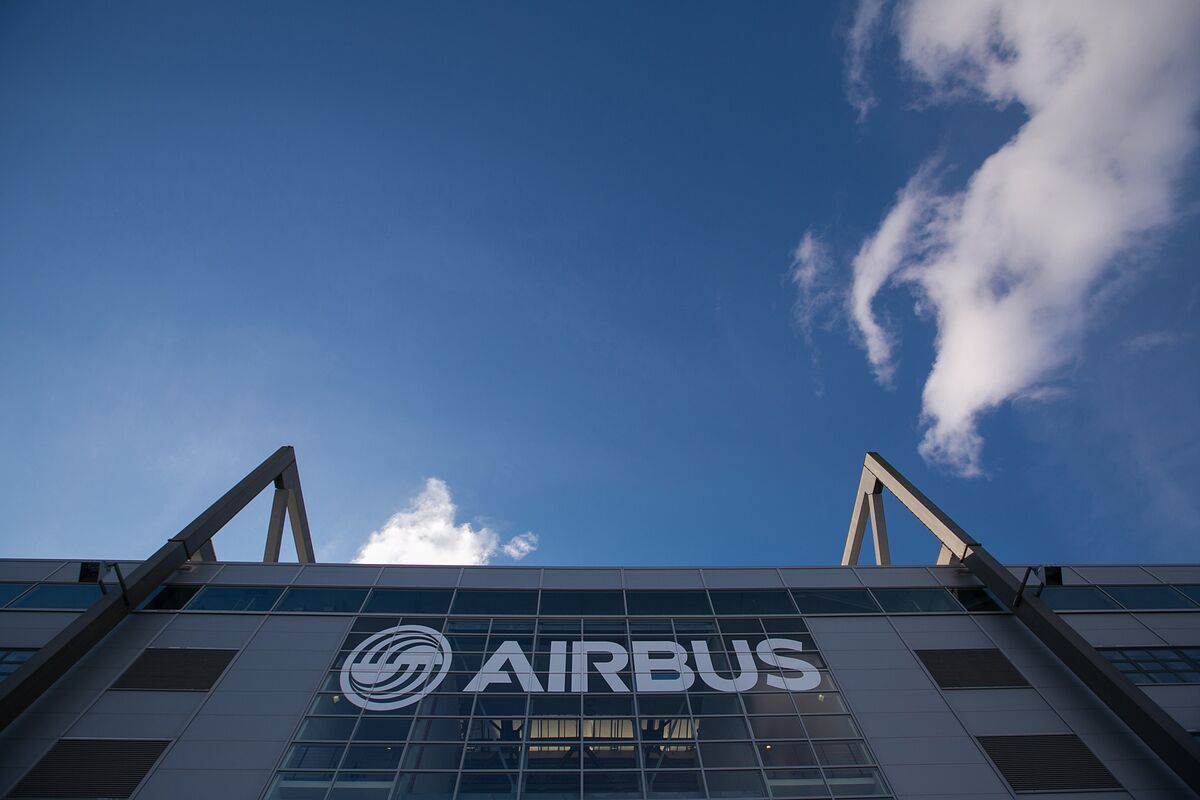 Image for Airbus warns travelers of potential data corruption in A320 flight controls