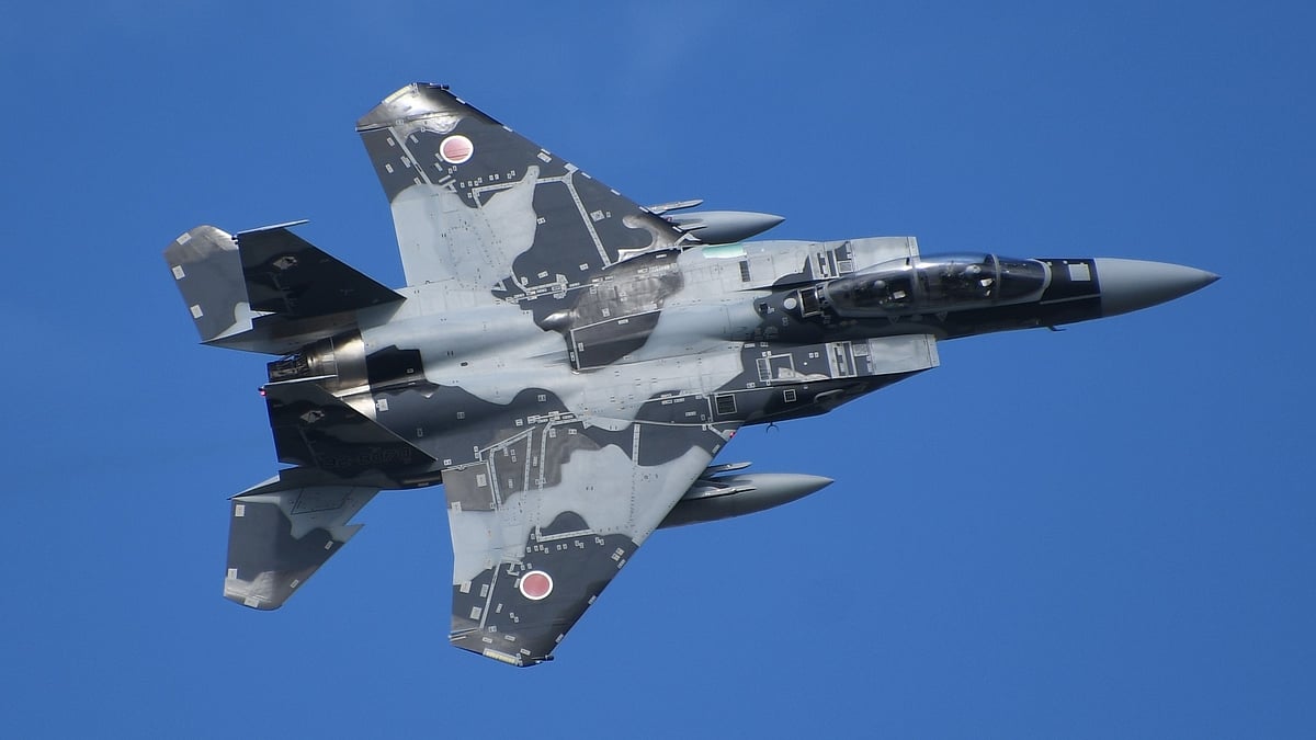 Image for Japan protests China after J-15 jets conduct radar lock-on against F-15s