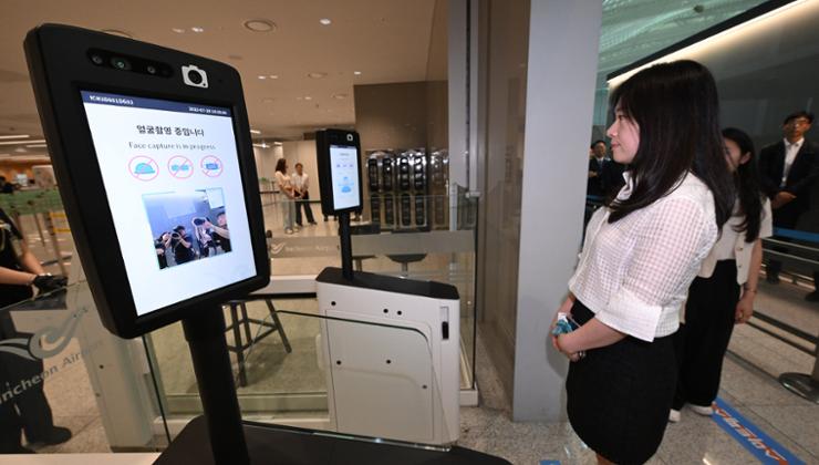 Image for South Korea mandates facial recognition for mobile SIM card purchases