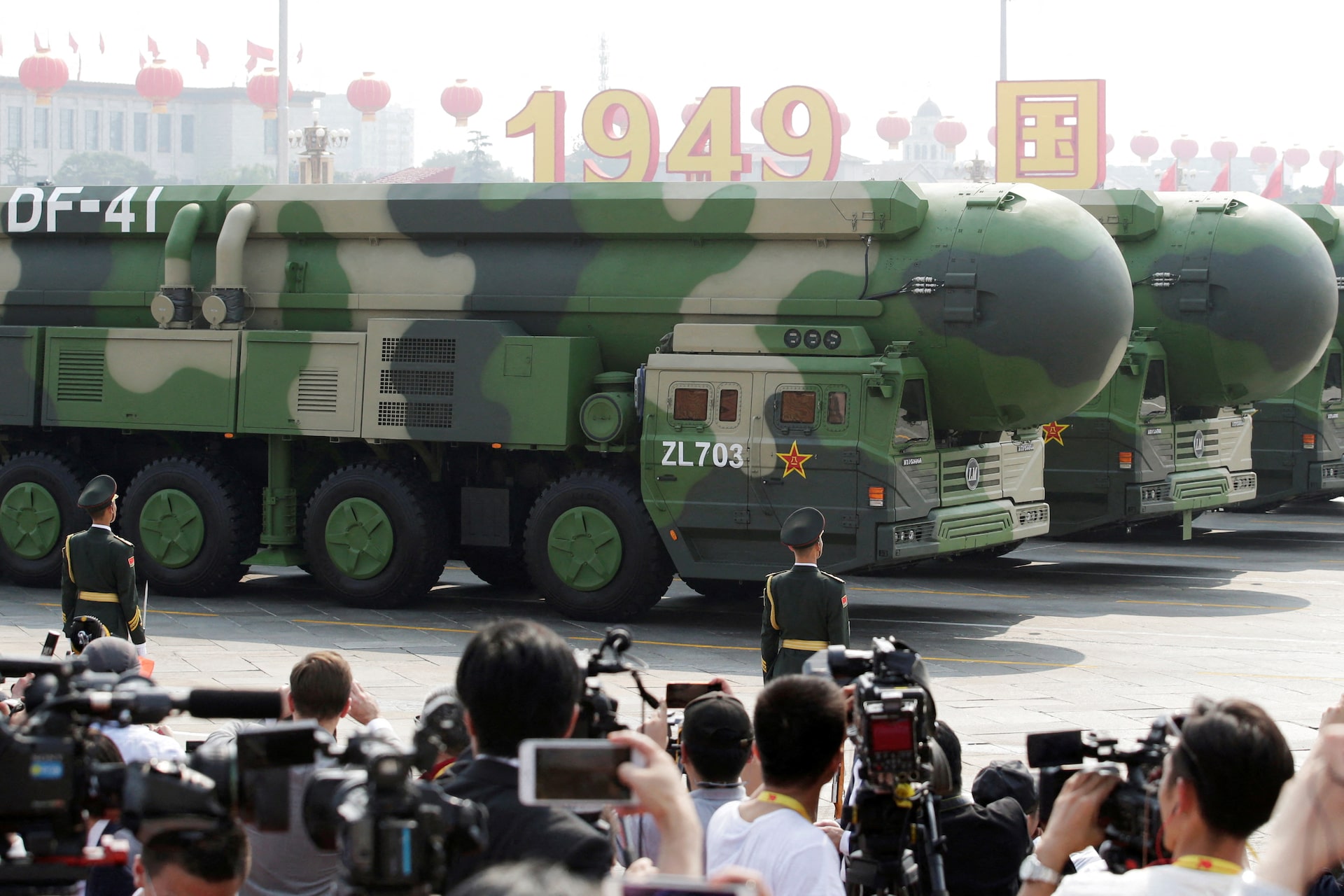 Image for Pentagon report: China likely loaded over 100 ICBMs in silos