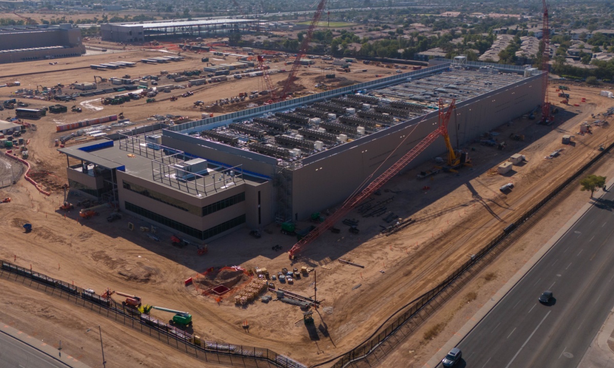 Image for AI Infrastructure Surge: U.S. Economy Grows Faster Than Consumer Spending Amid $100B Boost