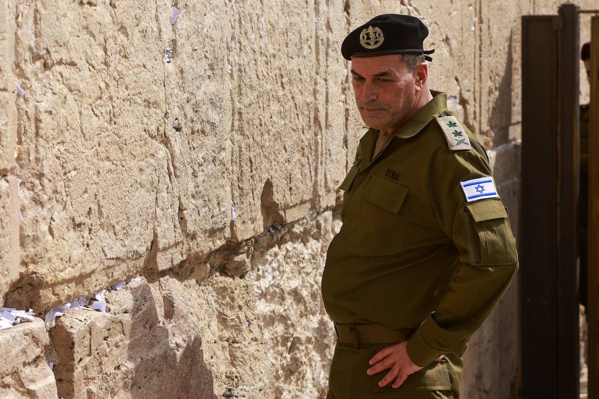 Image for Israeli Chief of Staff Eyal Zamir Threatens Resignation Over Gaza Annexation Plans