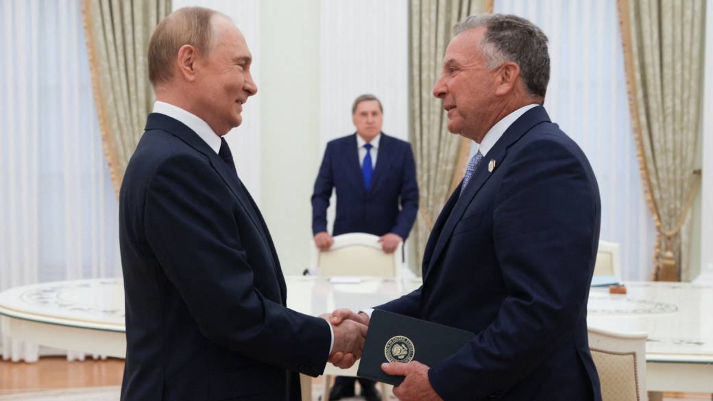 Image for UK Officials Urge EU Leaders to Silence Criticism as Trump-Putin Peace Talks Loom