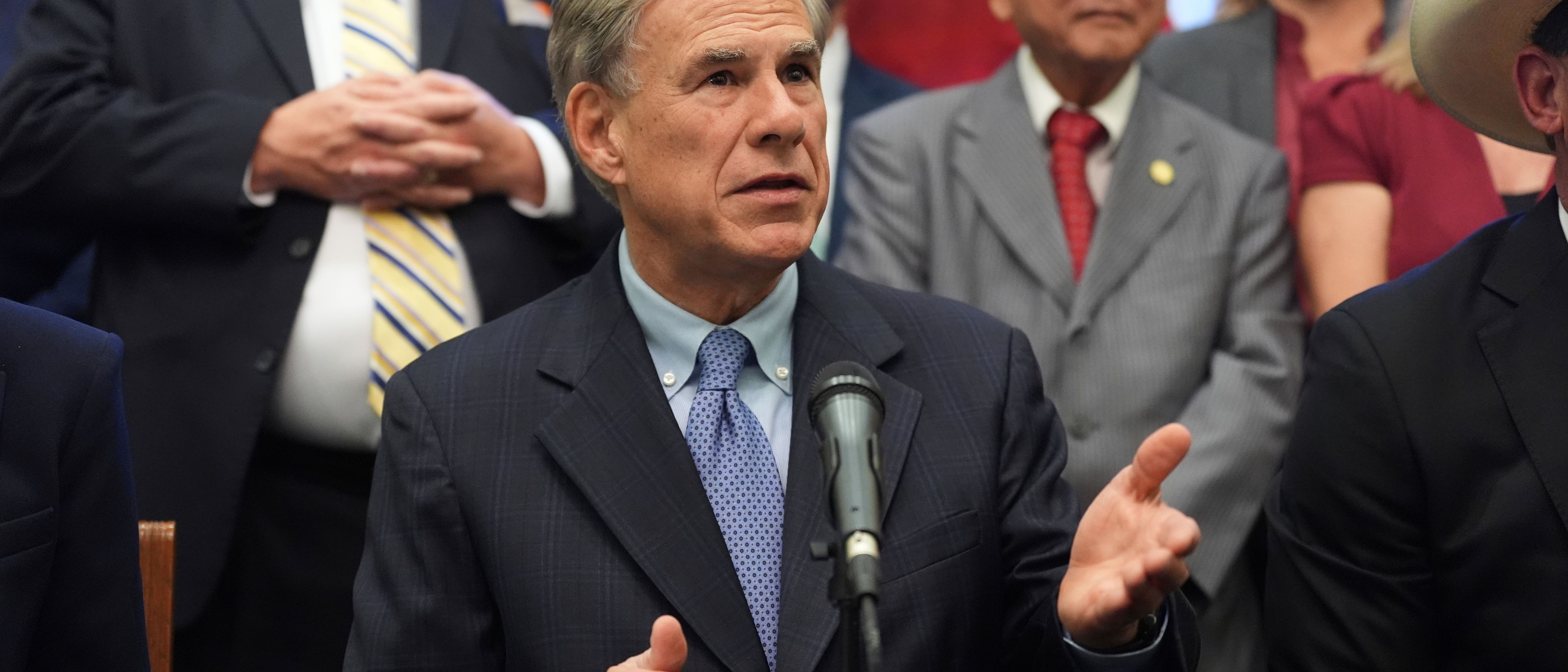 Image for Texas Governor Signs Controversial Redistricting Map Boosting GOP Seats