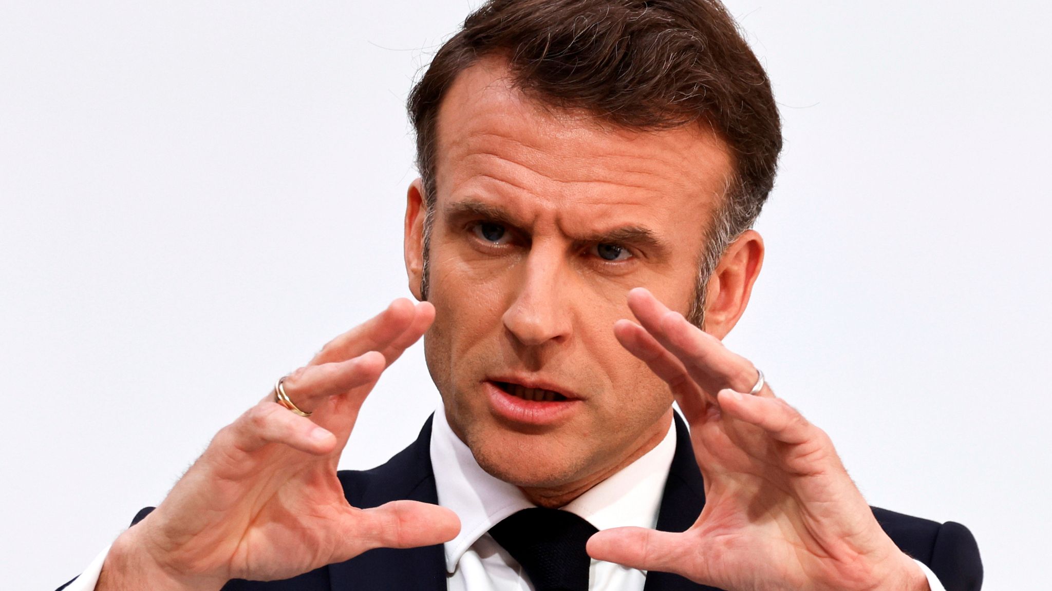 Image for Macron Unites 35 Nations, 26 Commit to Force Deployment in Ukraine