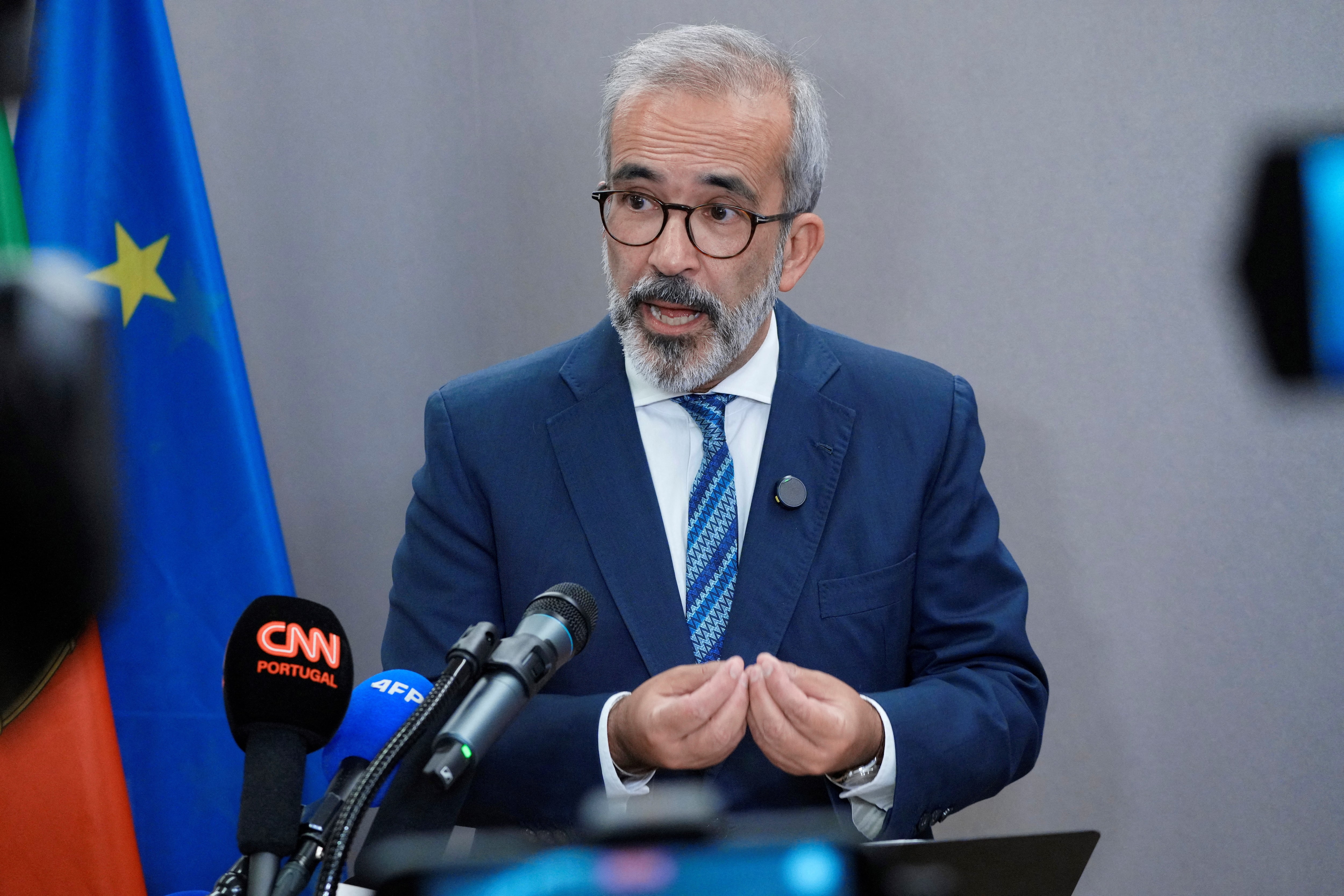 Image for Portugal formally recognizes Palestinian state, says foreign minister