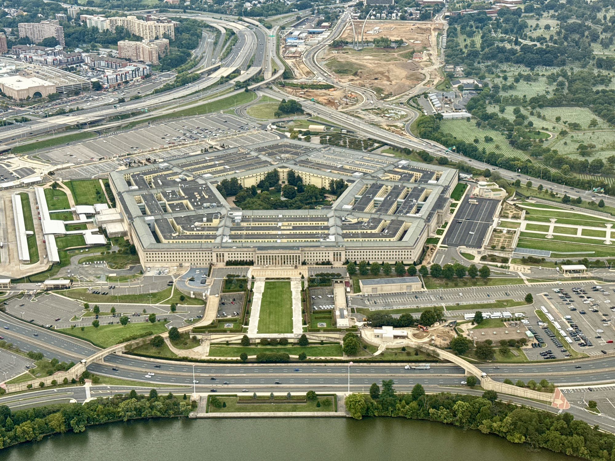Image for Pentagon reporters must sign new media policy by Oct. 14 or surrender badges