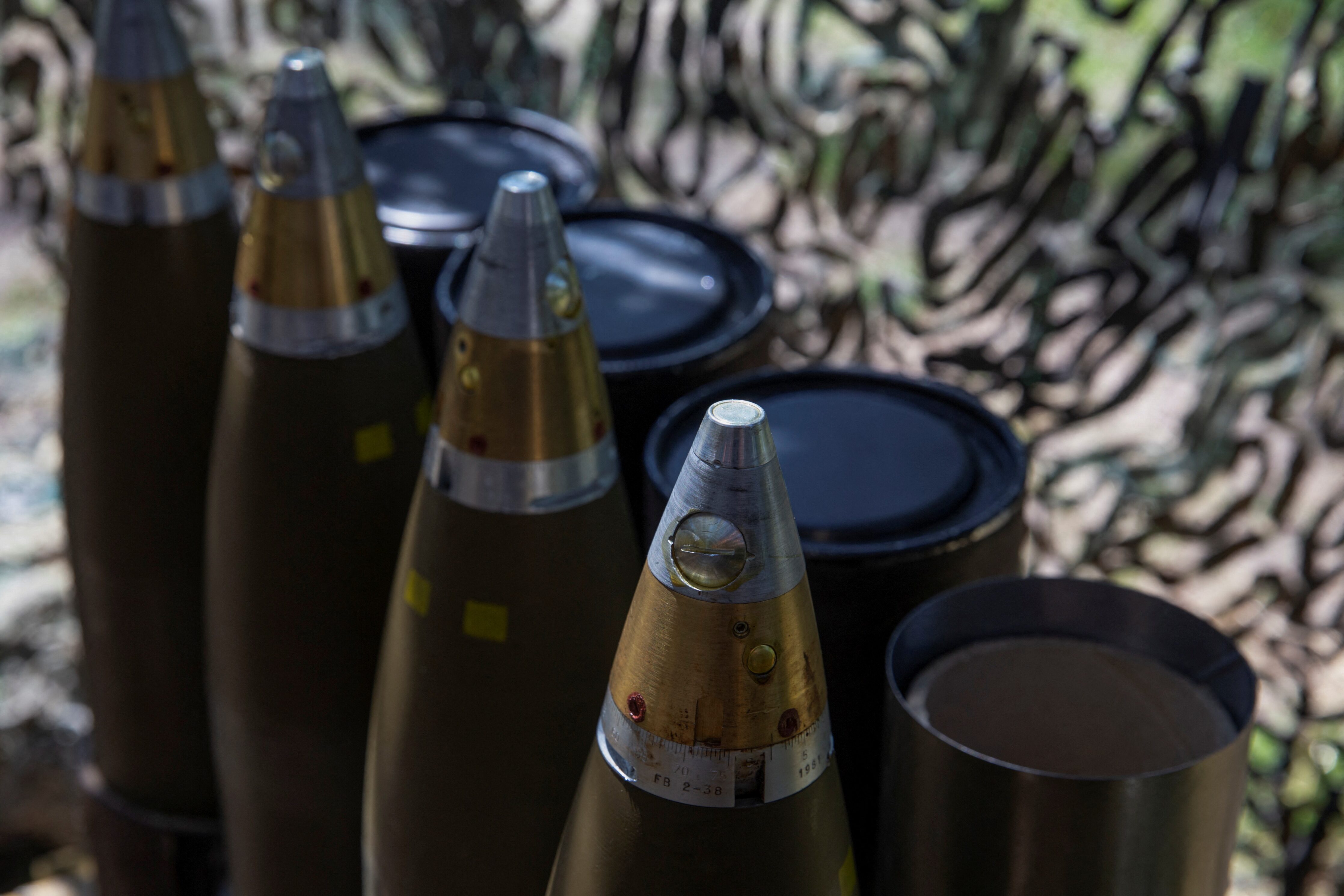Image for EU misses ammunition pledge to Ukraine by 300,000 shells