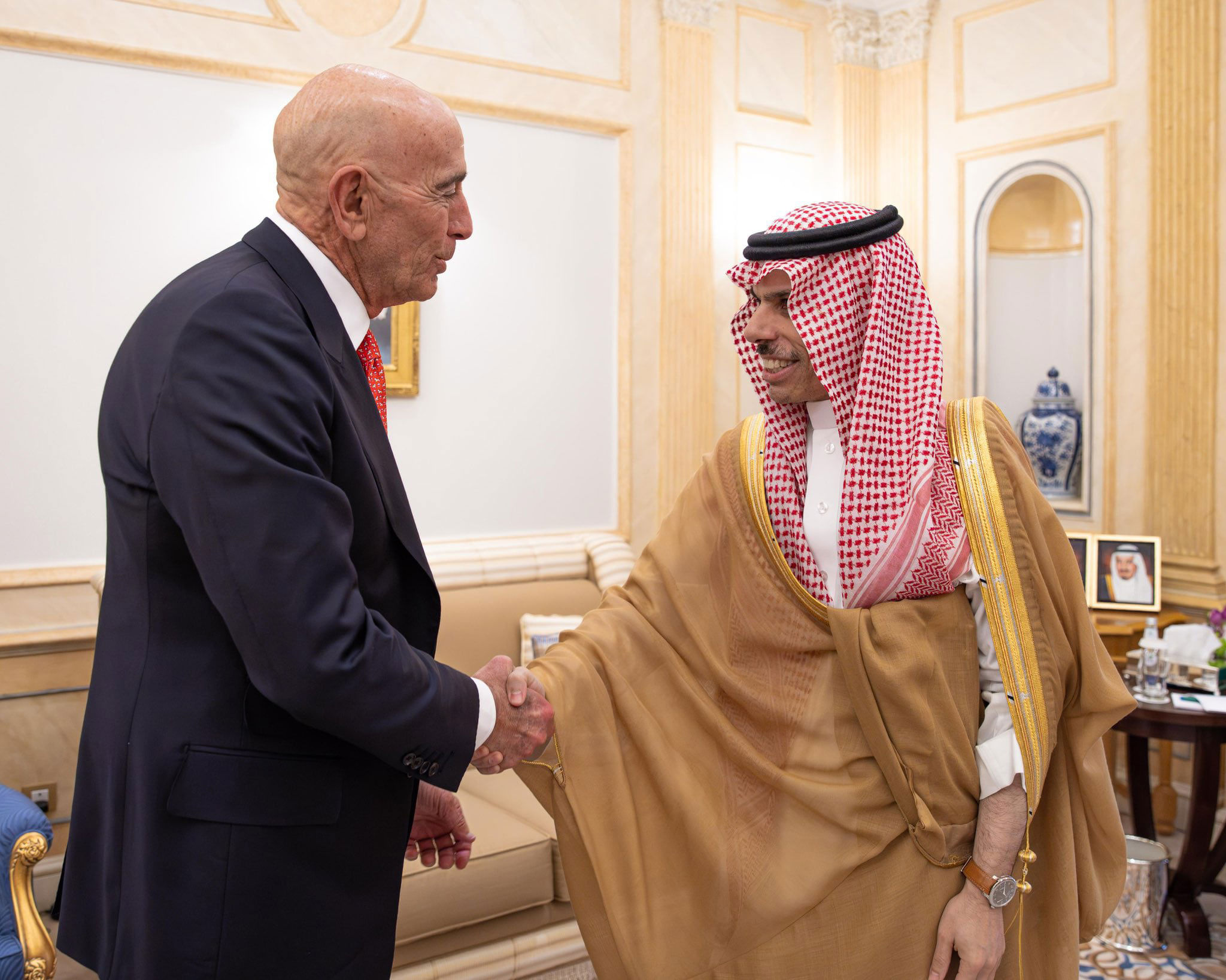 Image for U.S. Envoy Tom Barrack announces Syrian President Ahmad Al-Sharaa