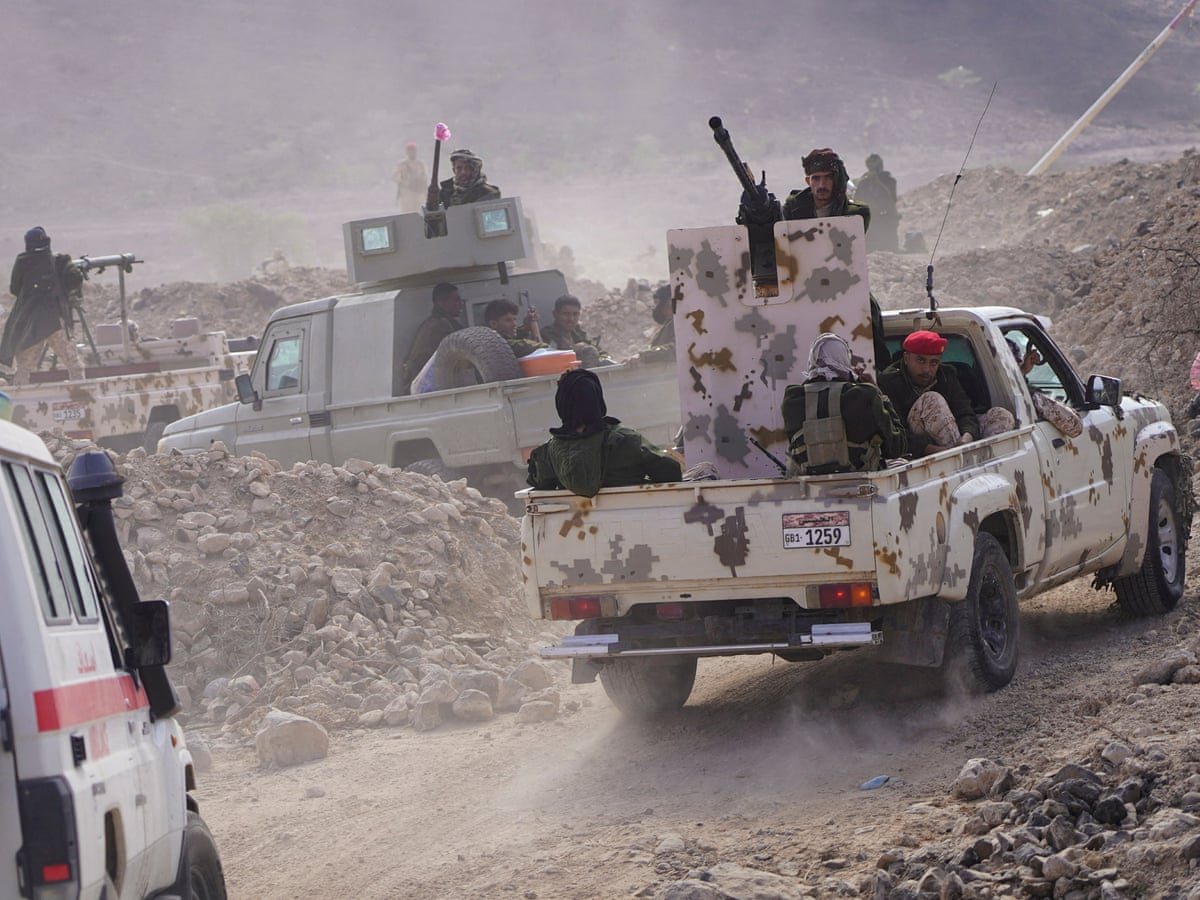 Image for 20,000 Saudi-backed forces gather on Yemen border as STC refuses to withdraw