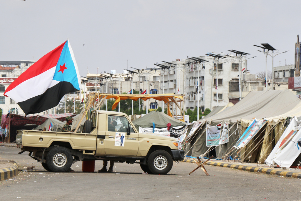Image for Yemeni Presidency focuses on Aden after Hadhramaut, source says