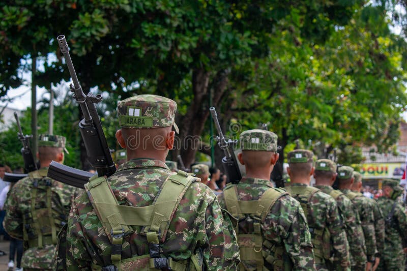 Image for Defense forces and armed groups patrol streets of Caracas