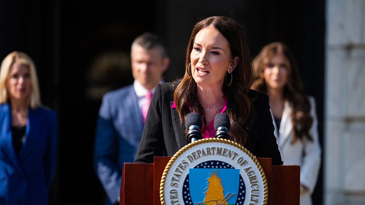 Image for USDA suspends all federal funding to Minnesota over fraud investigation