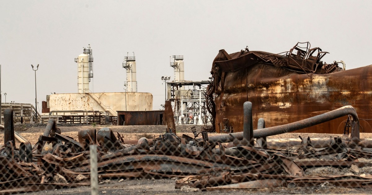 Image for Explosions and gunfire reported in Deir ez-Zur, eastern Syria