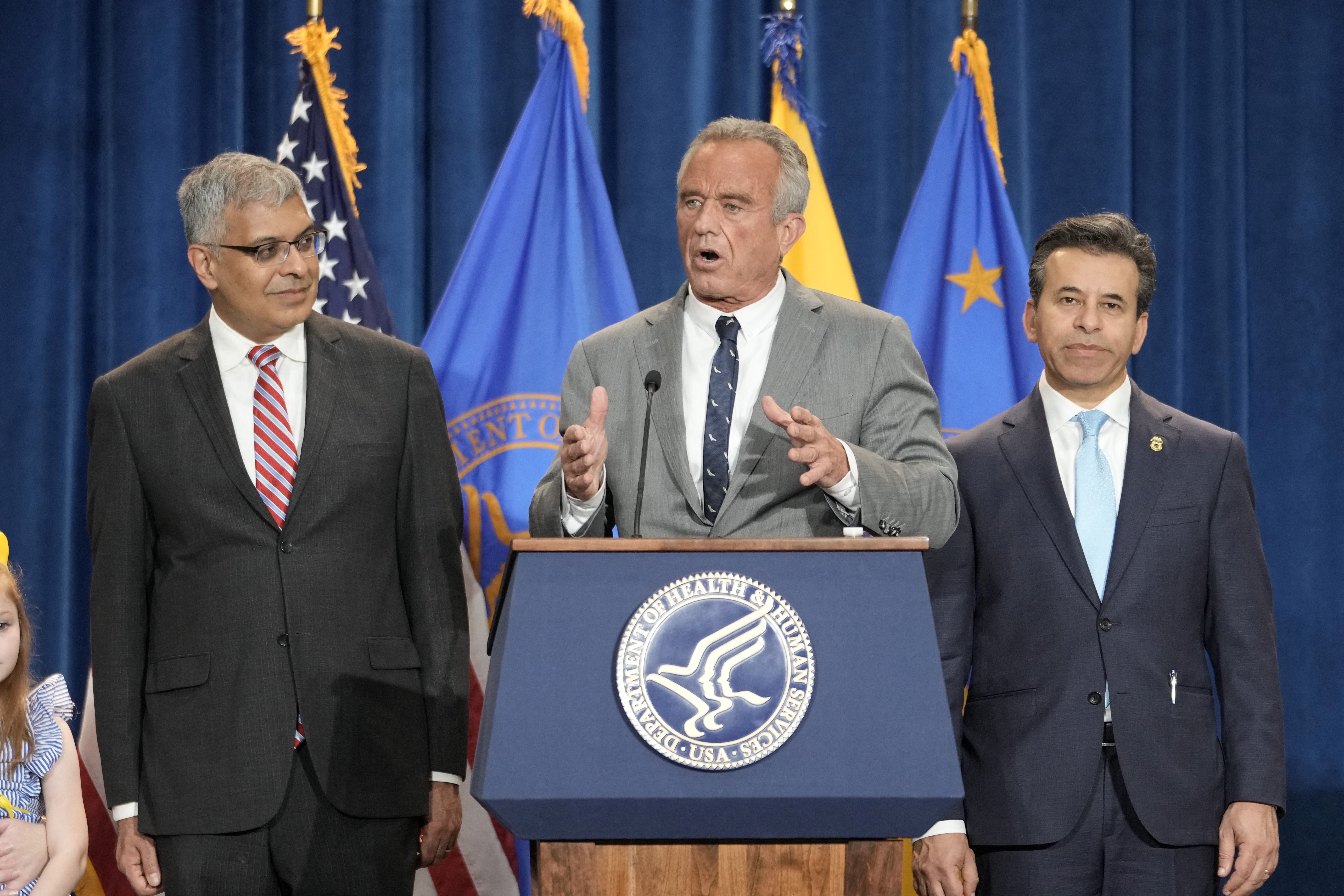 Image for Trump administration to announce Tylenol may increase autism risk during pregnancy