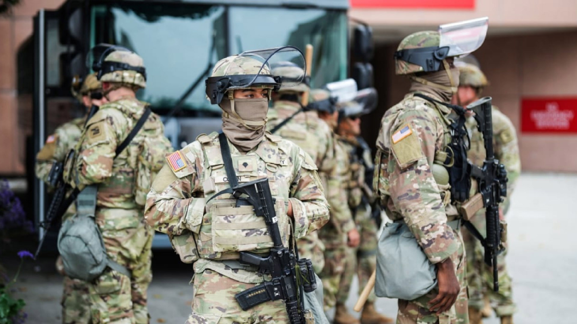 Image for Trump orders 400 Texas National Guard members to deploy nationwide