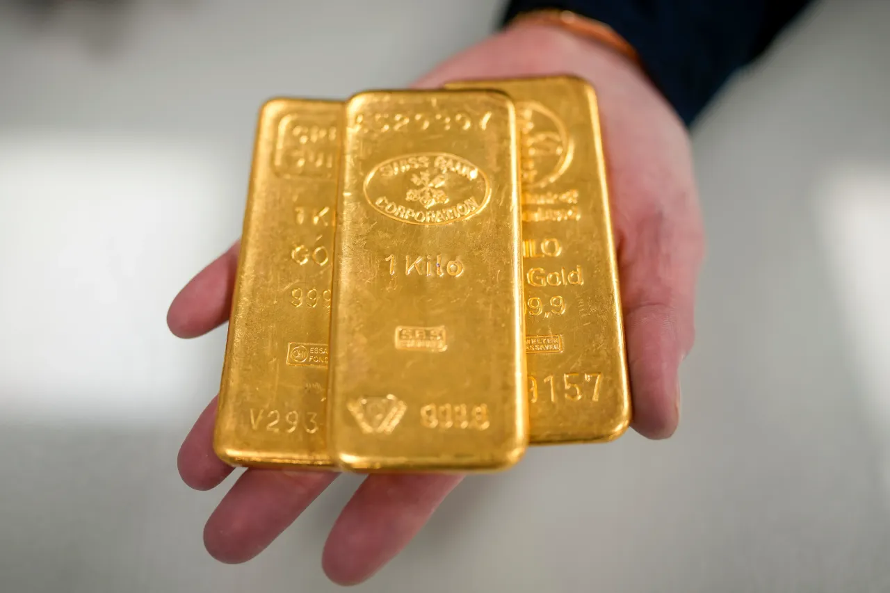 Image for Gold surges past $4,000 per ounce for the first time in history