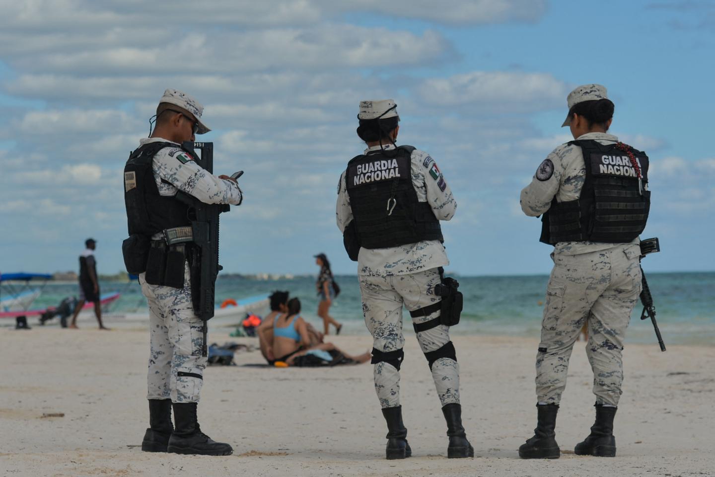 Image for Sinaloa Cartel threatens to attack American tourists in Cabo