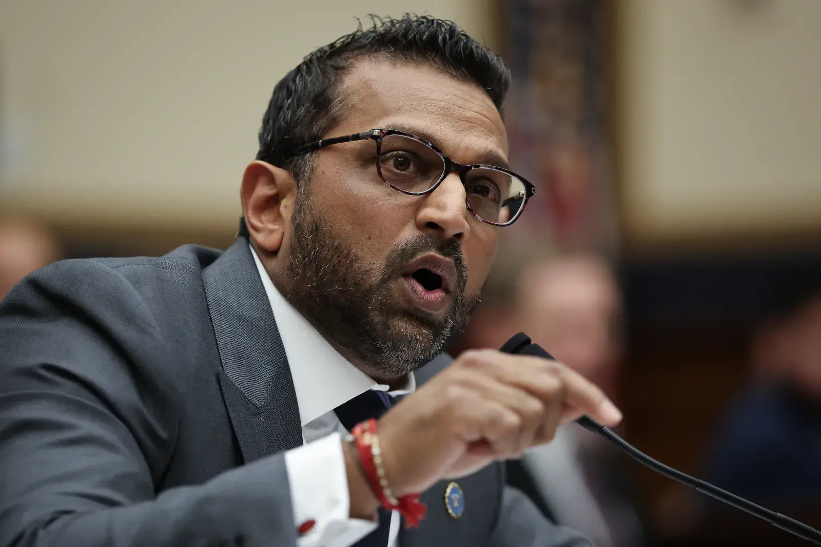 Image for FBI Director reveals 110,000 active gang members in Chicago