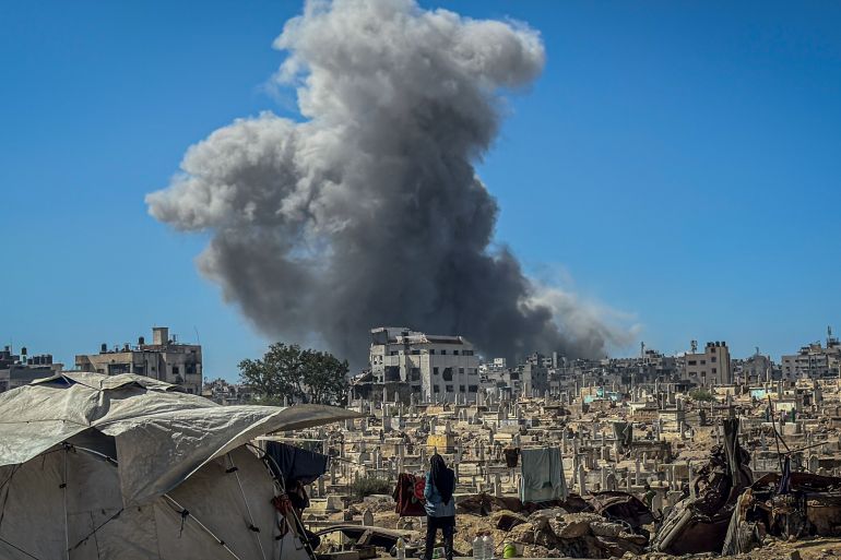 Image for Israel carries out airstrikes in Gaza despite ceasefire deal