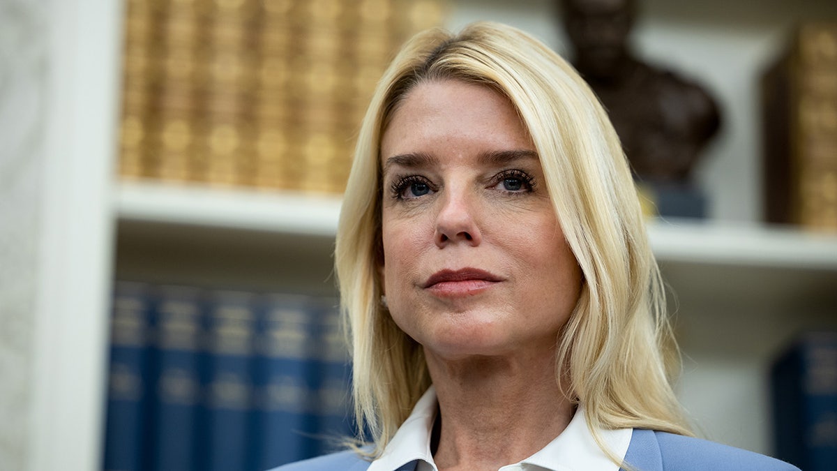 Attorney General Pam Bondi discusses ban on handguns in America