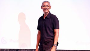 Image for Barack Obama believes mainstream news presents the facts well