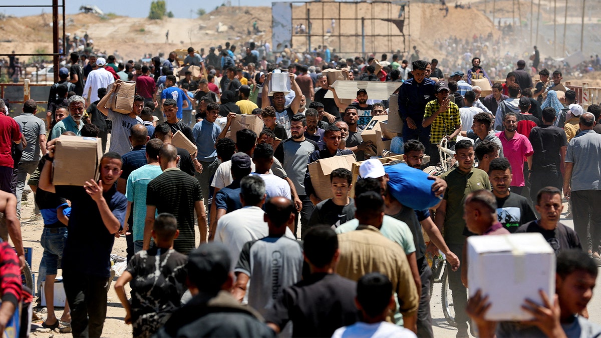 Image for Israeli sources allege over 10,000 killed in Iran amid protests