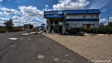 Image for Russian Forces Hit Civilian Bus in Yunakivka, Injuring Three Amid Ongoing Conflict