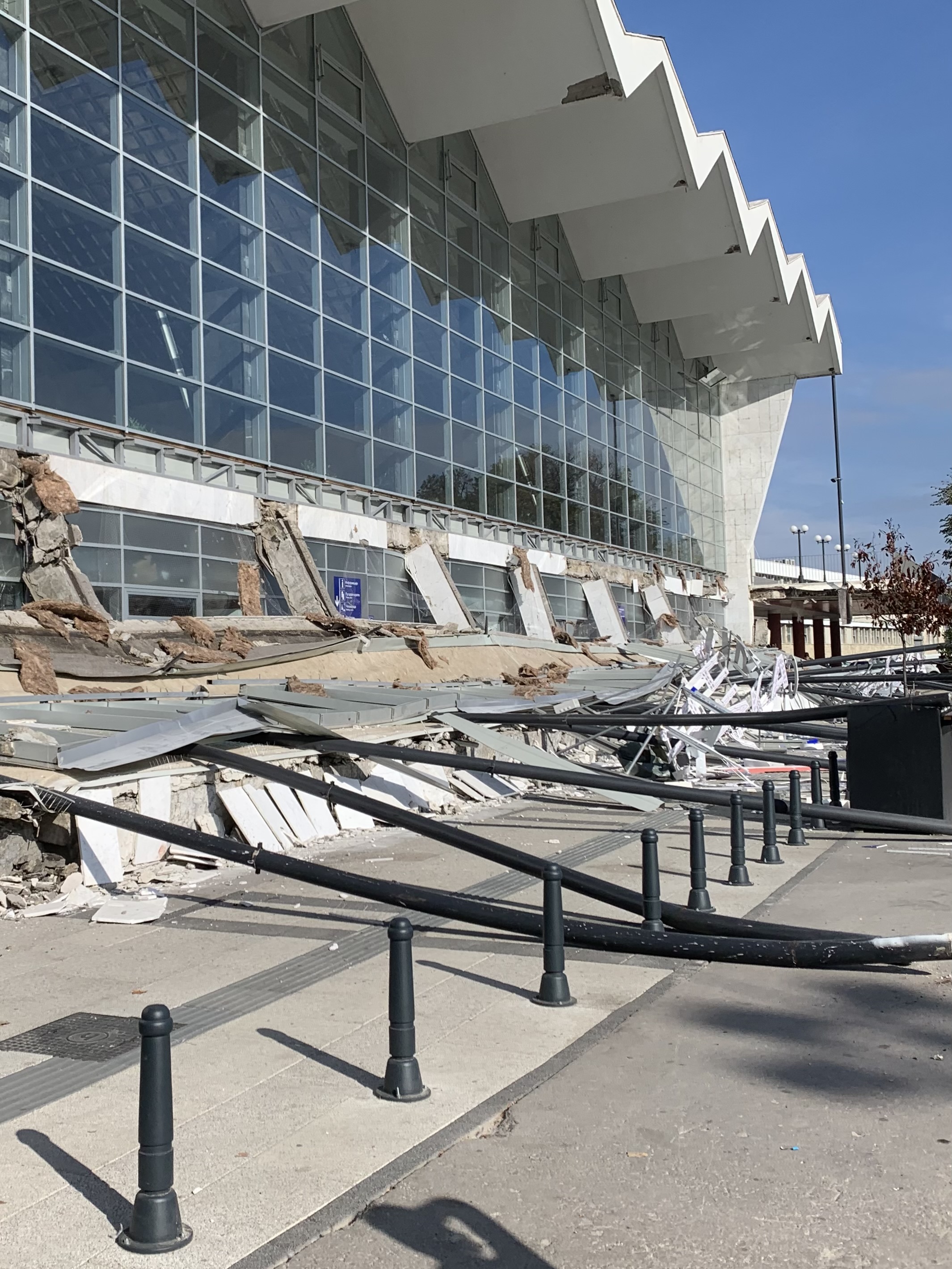 Image for 14 Arrested, Including Ex-Trade Minister, Over Novi Sad Railway Station Roof Collapse