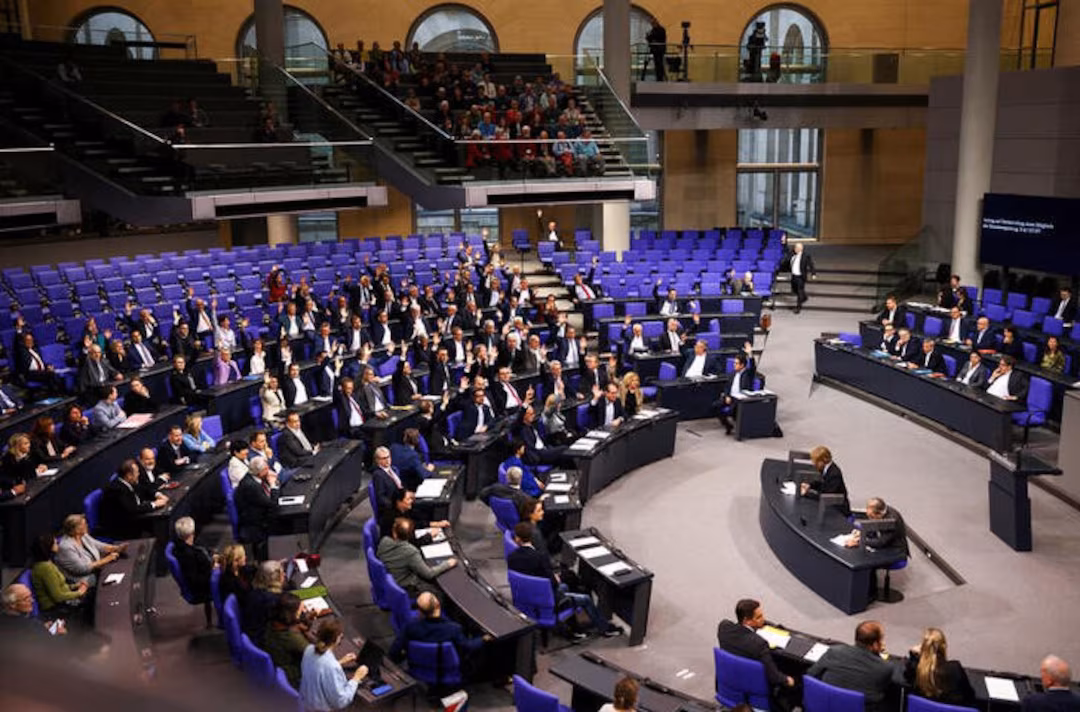 German coalition collapses: What comes next? | Reuters