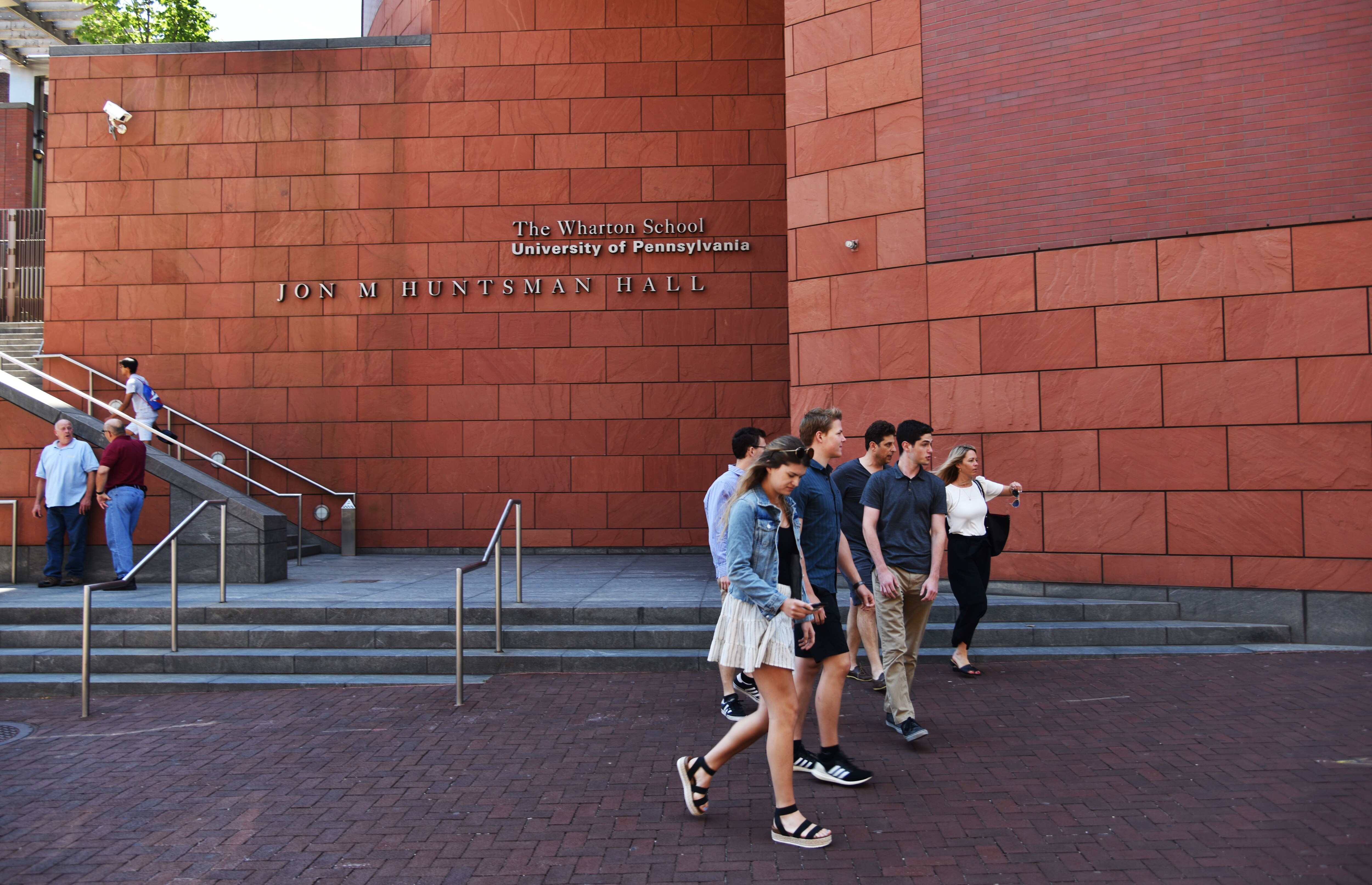 The U.S. can have its fiscal cake and eat it too, economists ...