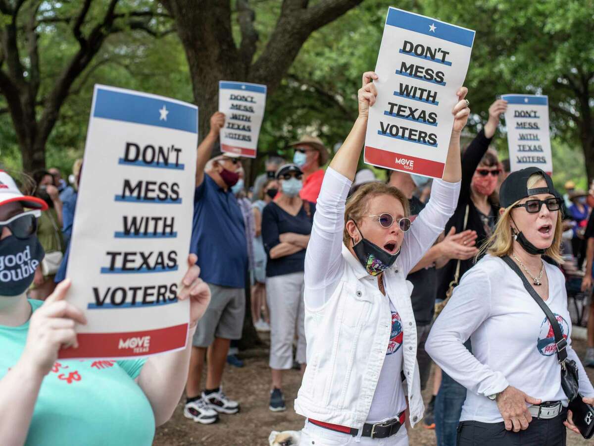 Julián Castro and Beto O’Rourke rally against bills they say suppress ...