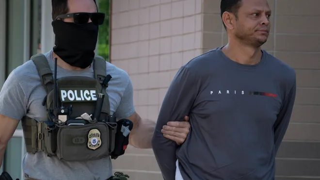 ICE now targeting people attending immigration court hearings