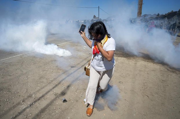 Protesters and Federal Agents Clash During Raid at Southern ...