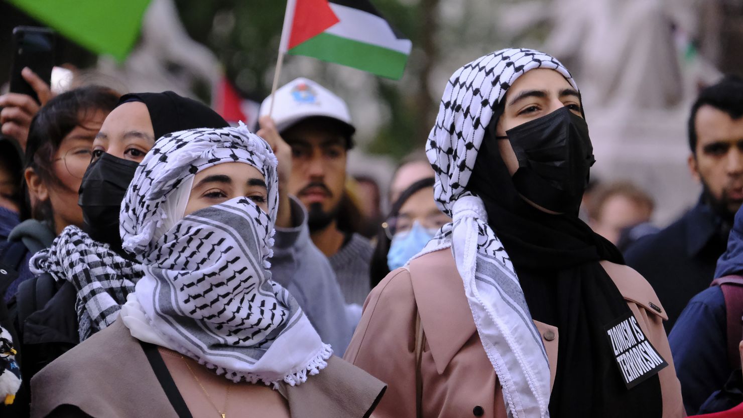 Pro-Palestinian protesters snarl Manhattan traffic and limit Grand ...