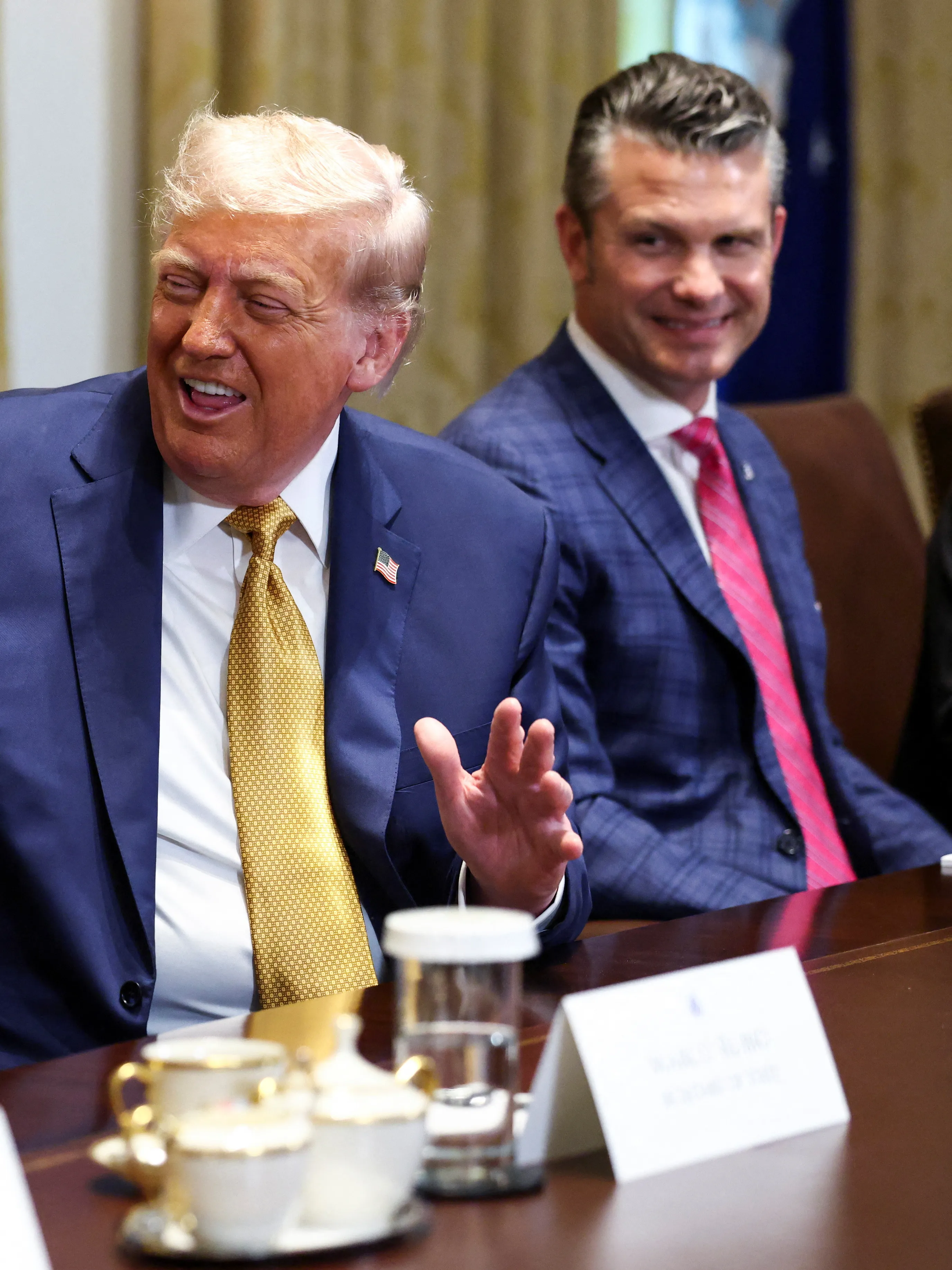 Trump redecorates the White House Cabinet Room