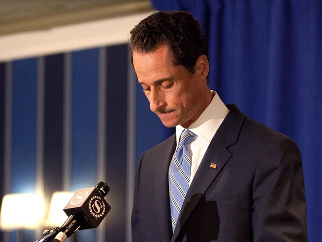Anthony Weiner plans to step down, New York press conference ...