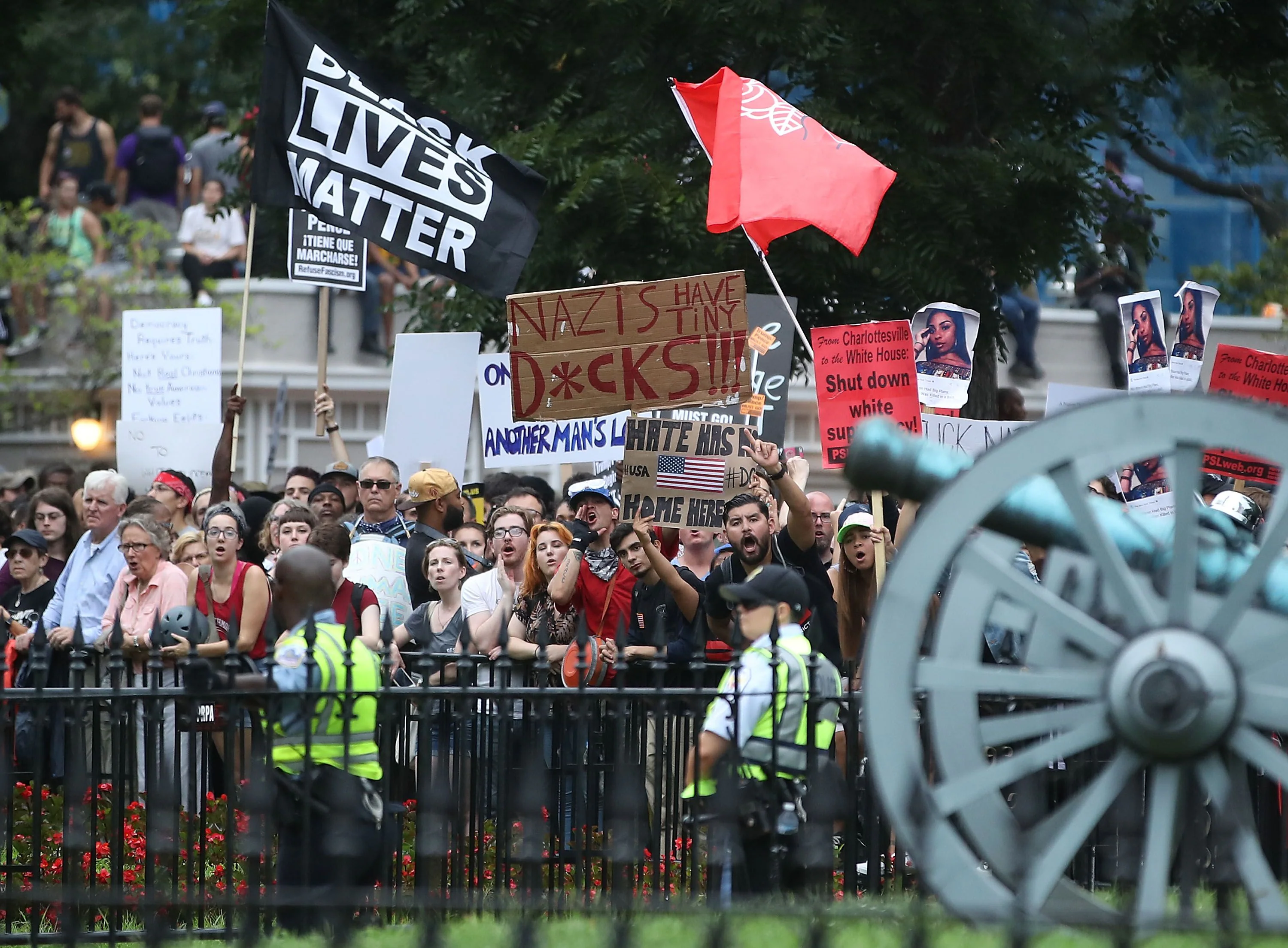 White-supremacist rally near White House dwarfed by thousands ...