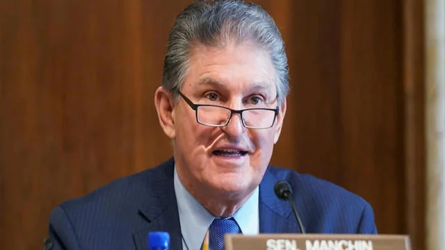 Democratic lawmakers divided on $15 minimum wage