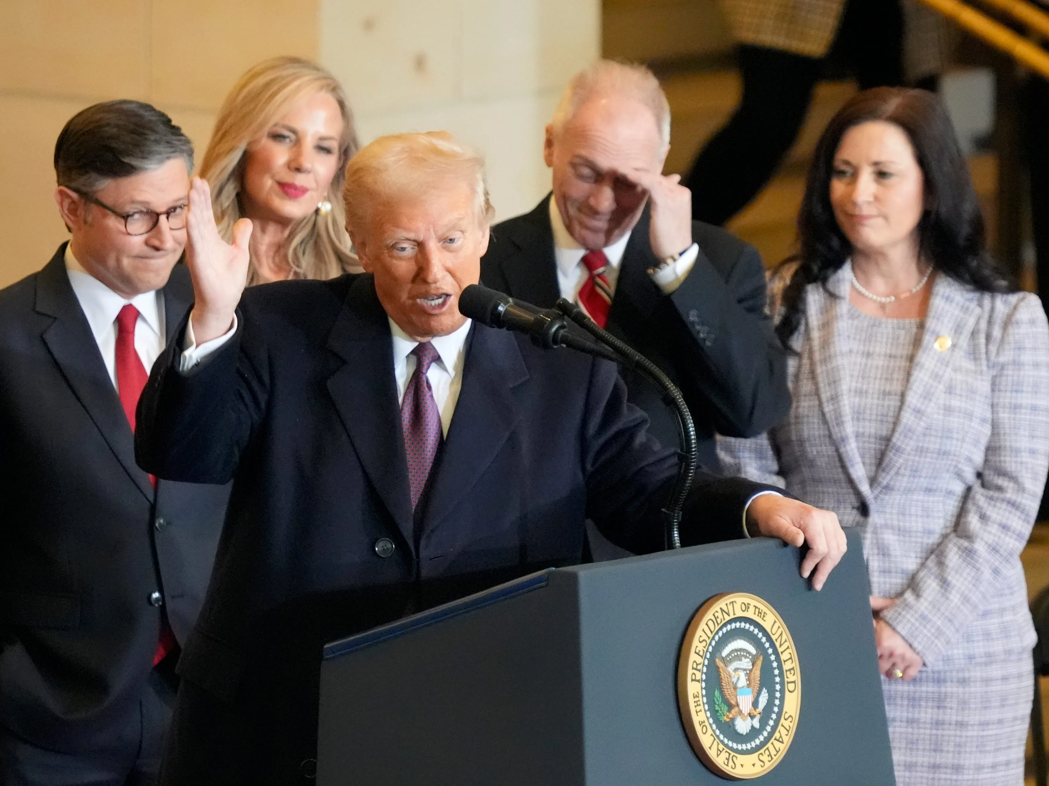 Republicans float Medicaid job mandate to trim costs