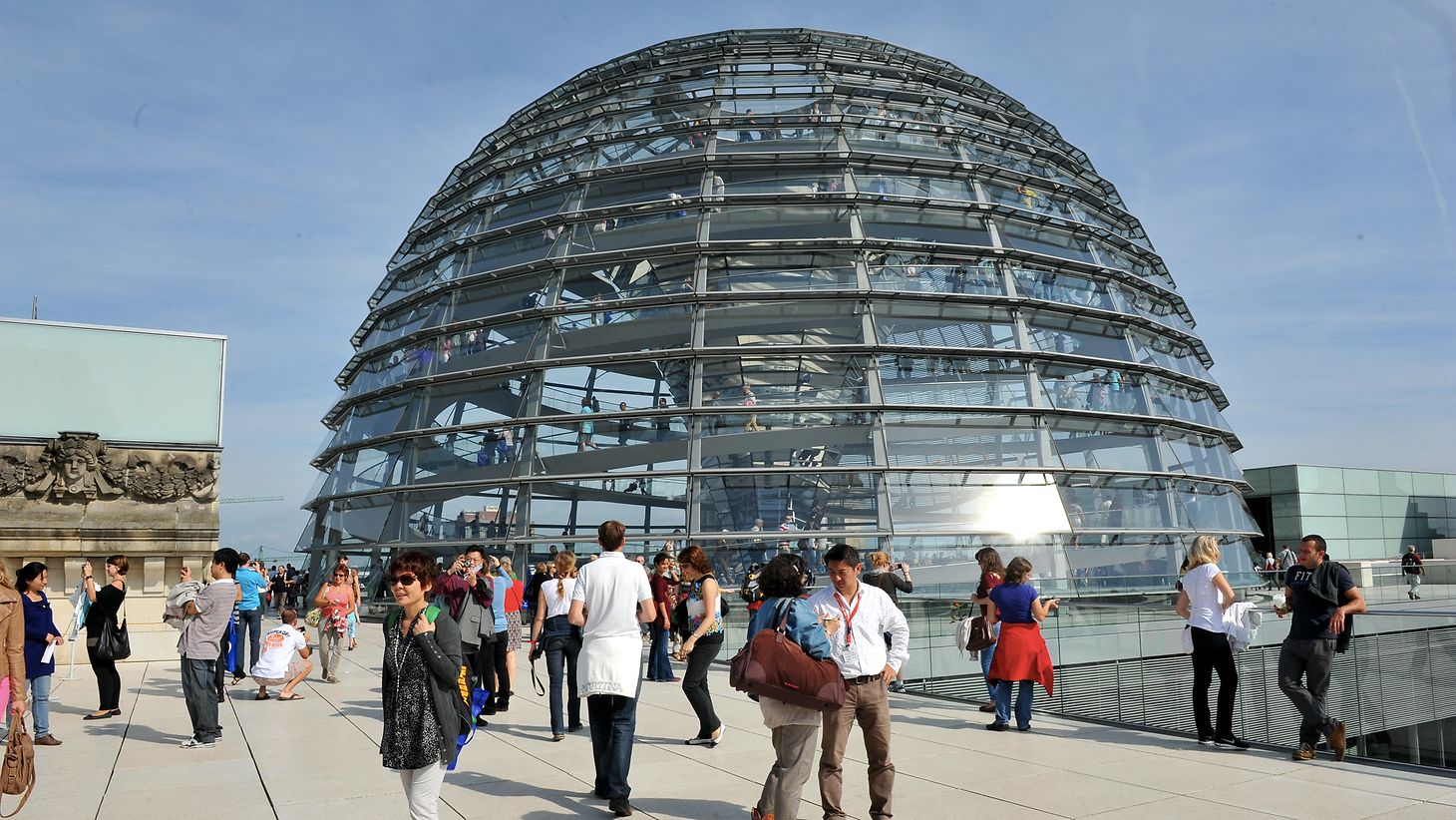 German Bundestag - Registering to visit the dome of the Reichstag Building