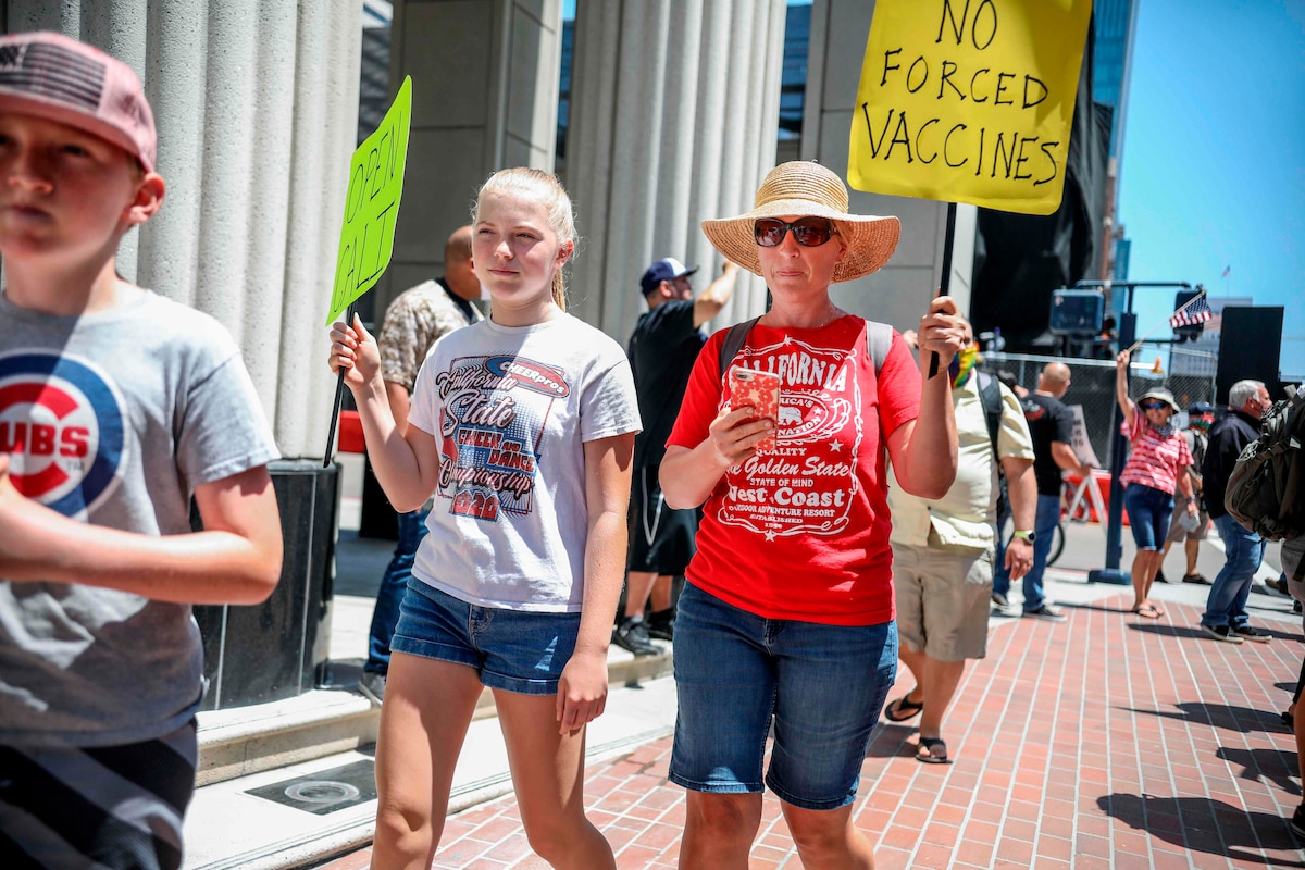 Anti-vaxxers Andrew Wakefield, RFK Jr. resist coronavirus vaccin…