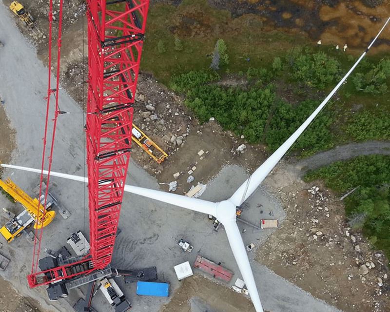 Nine wind turbines assembled in Sweden | Mammoet news