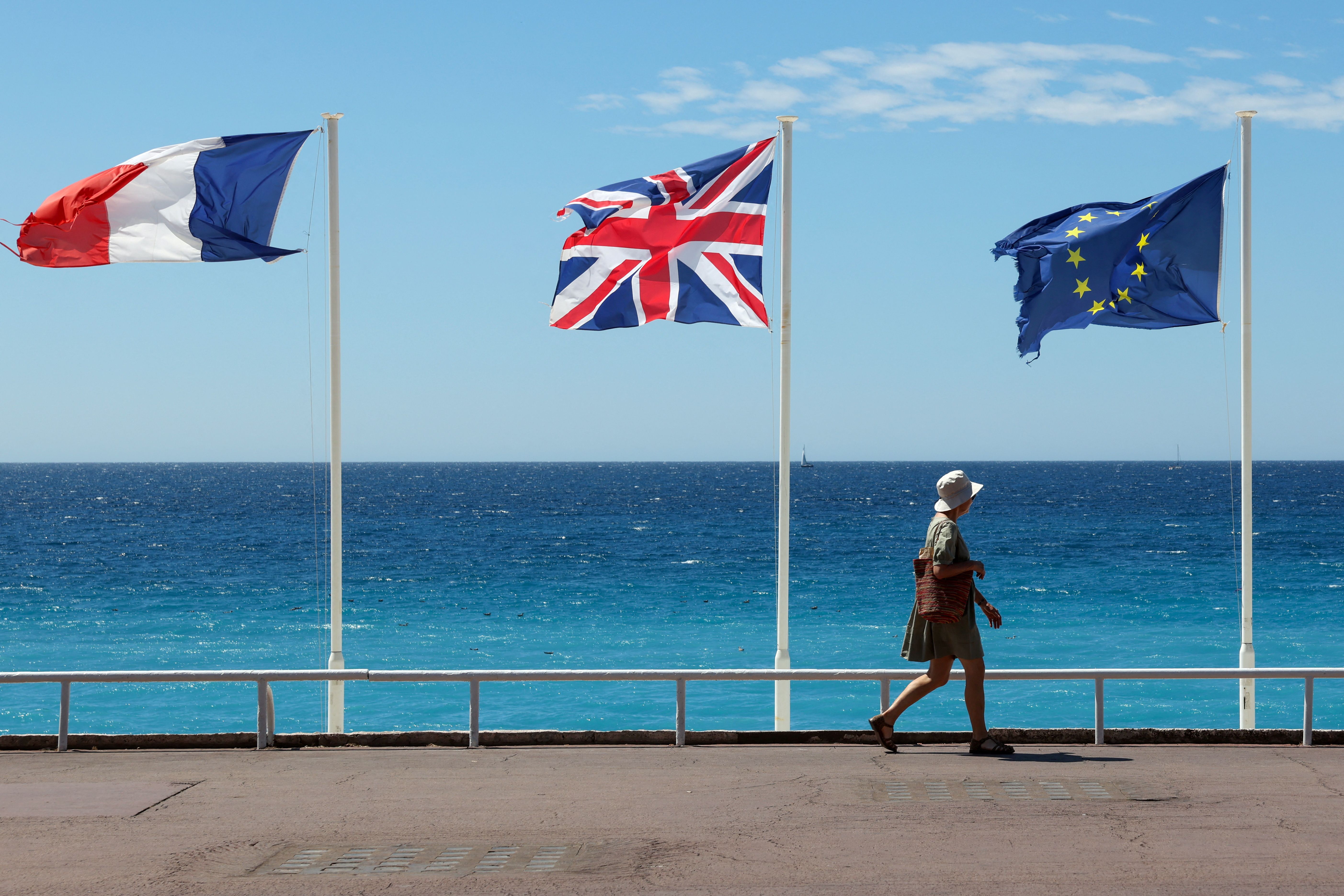 King Charles hosts Macron in first European state visit to UK ...
